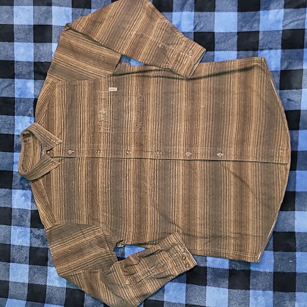 Vintage. Woolrich. Button-up. Men's size Large.
